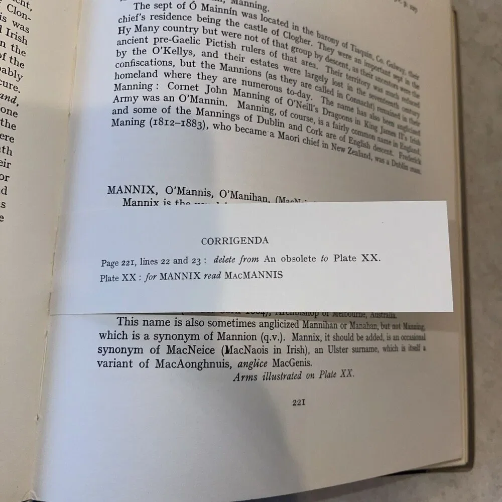 IRISH FAMILIES Book MACLYSAGHT NAMES ORIGINS ARMS ORIGINS GENEALOGY 1957 Vtg